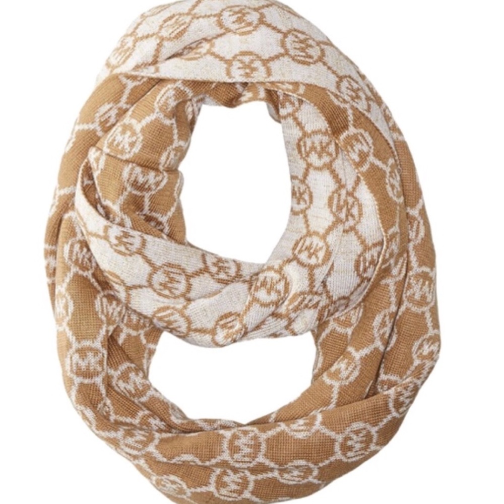 Michael kors infinity scarf + free gift